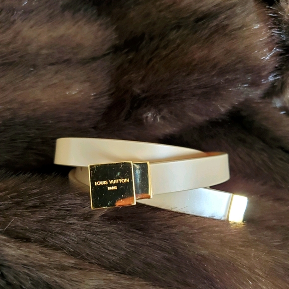 LOUIS VUITTON beige skinny belt gold buckle 🤎 - Picture 4 of 9